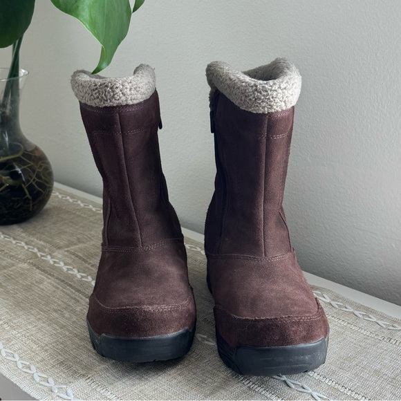 Sorel Waterfall - Picture 2 of 8